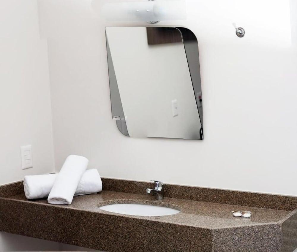 Hotel Dois H Joinville Bagian luar foto